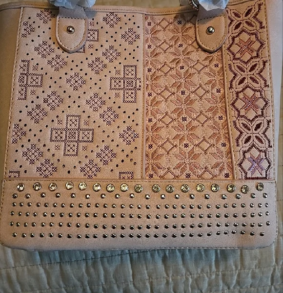 Montana West Blush Pink Embroidered Concealed Carry with Rhinestone Studs - Picture 3 of 14